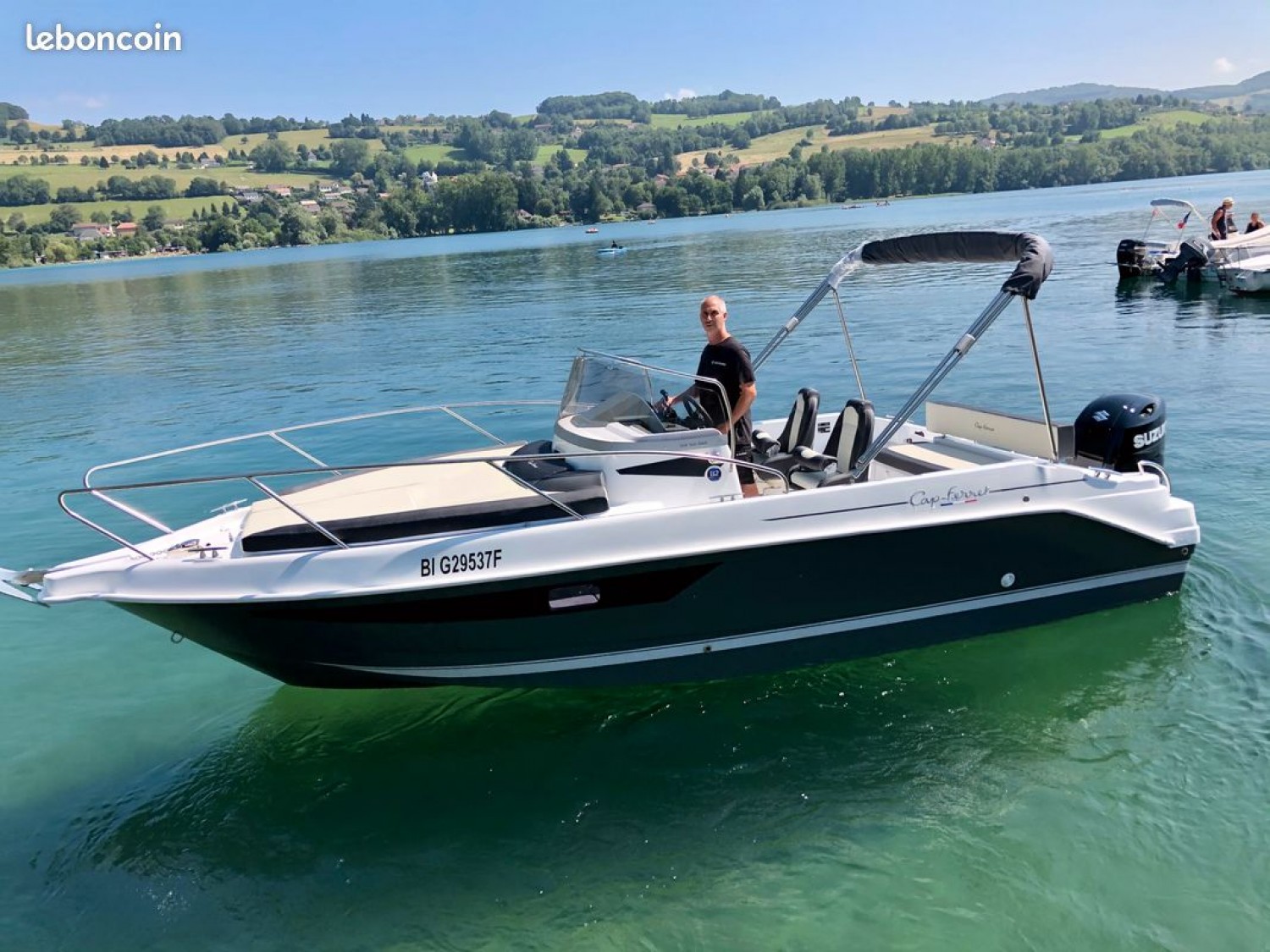 slider 0 B2 Marine Cap Ferret 702 Sun Deck